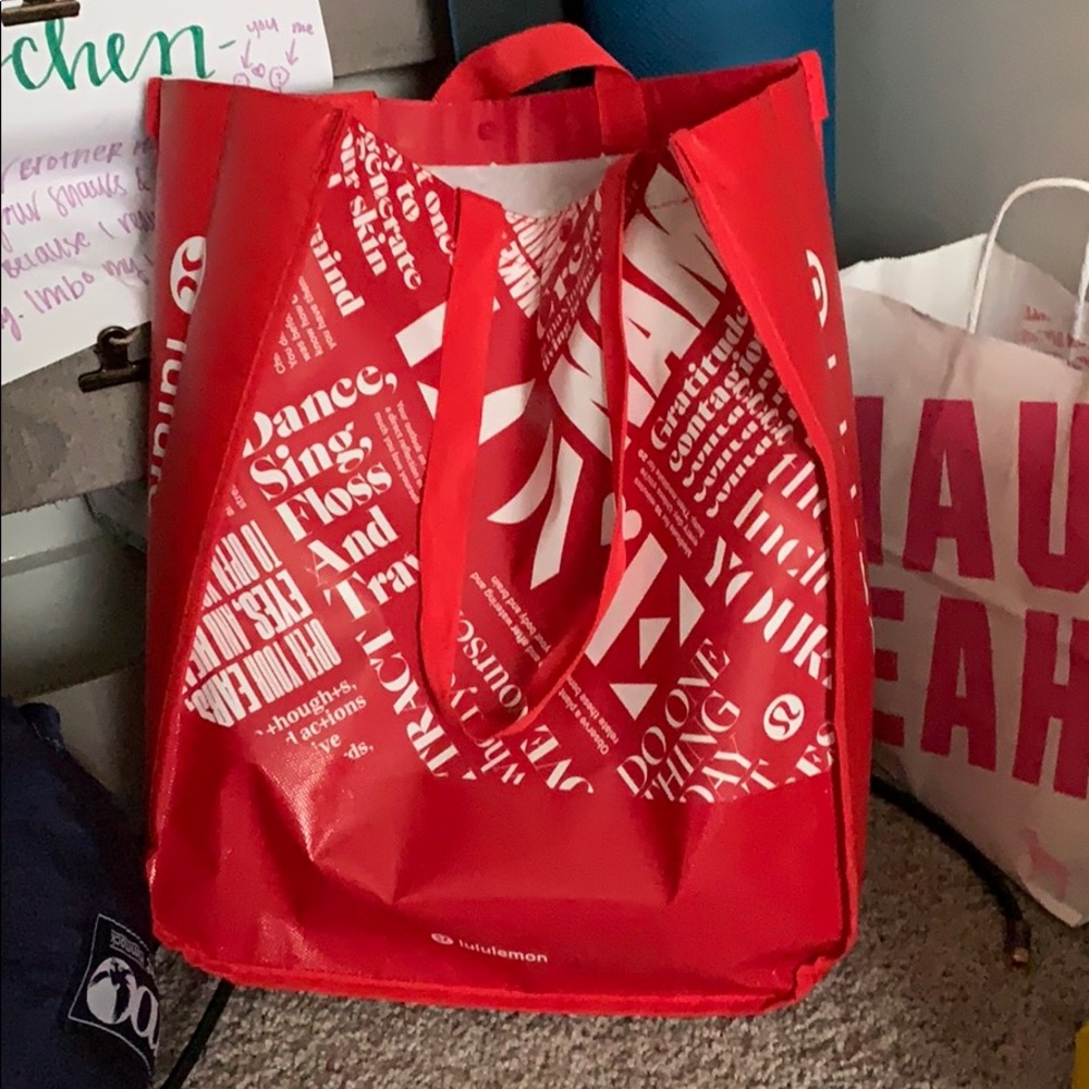 Lululemon bag